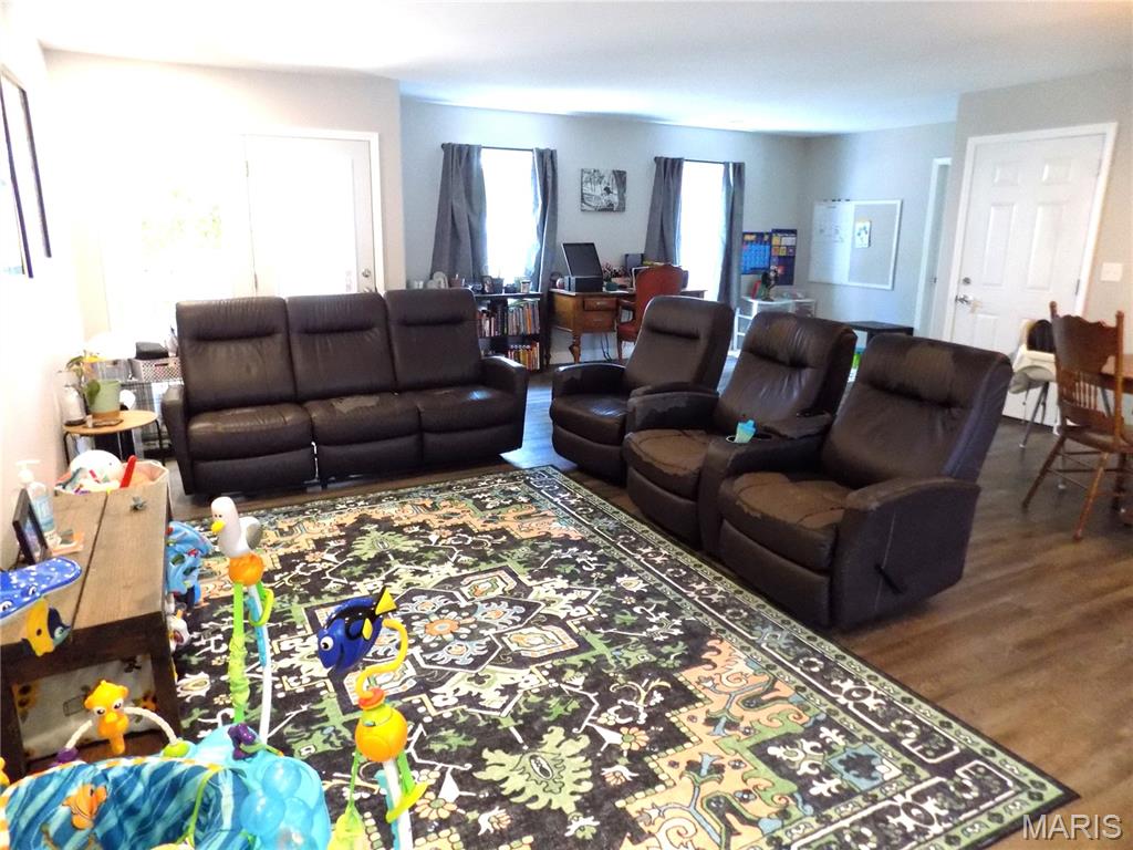 1021 Morrell Avenue Property Photo 11