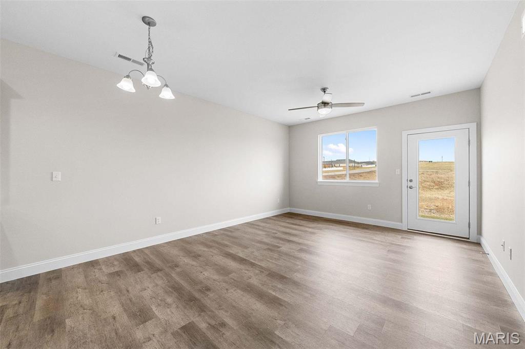 883 Walter Way Property Photo 11