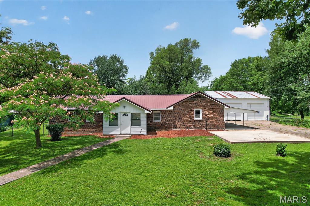 206 Lion Street Property Photo 1
