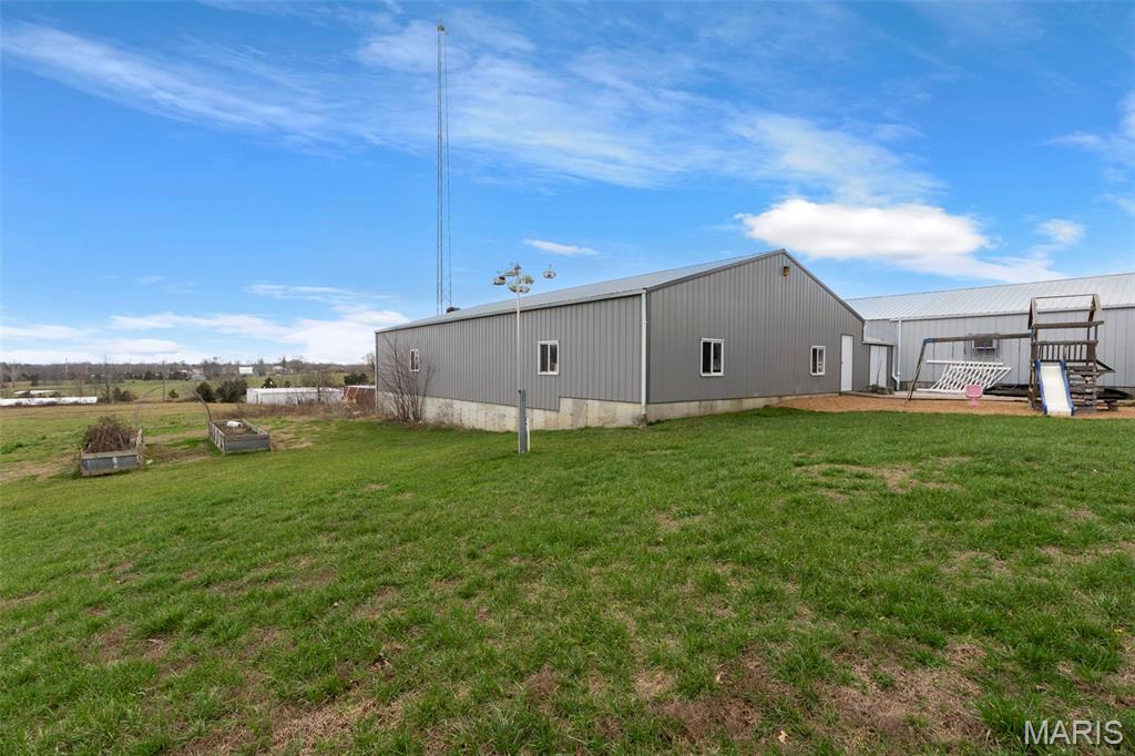 7633 Highway F Property Photo 9