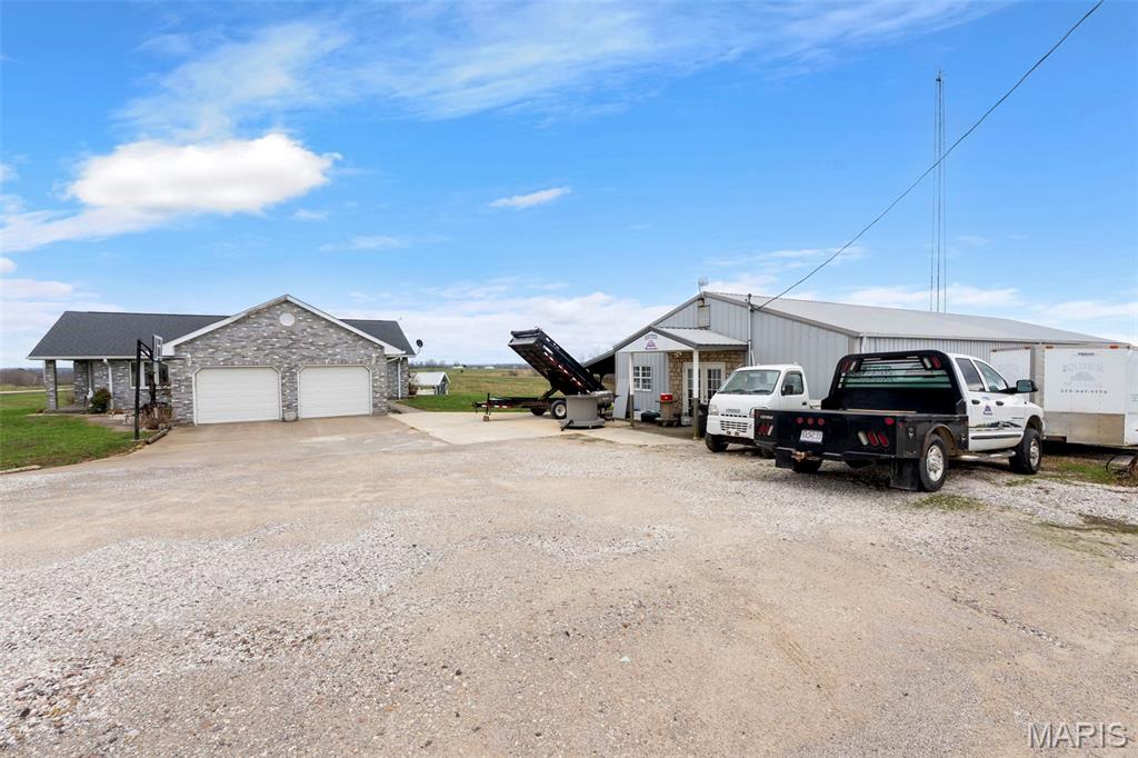 7633 Highway F Property Photo 10