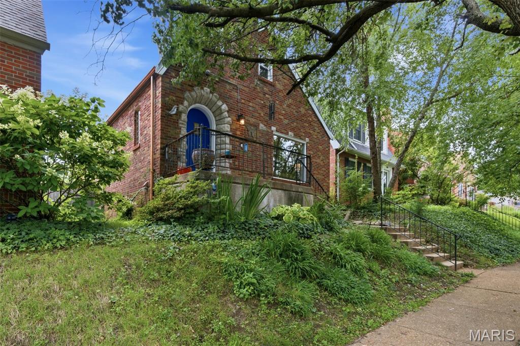 6528 Pernod Avenue Property Photo 2