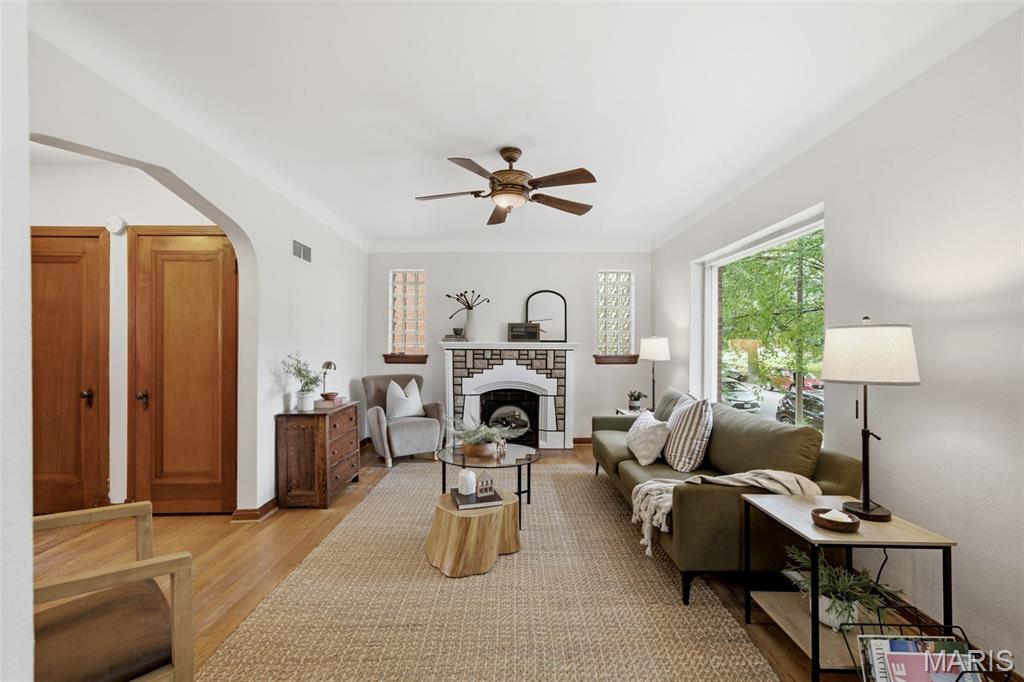 6528 Pernod Avenue Property Photo 8