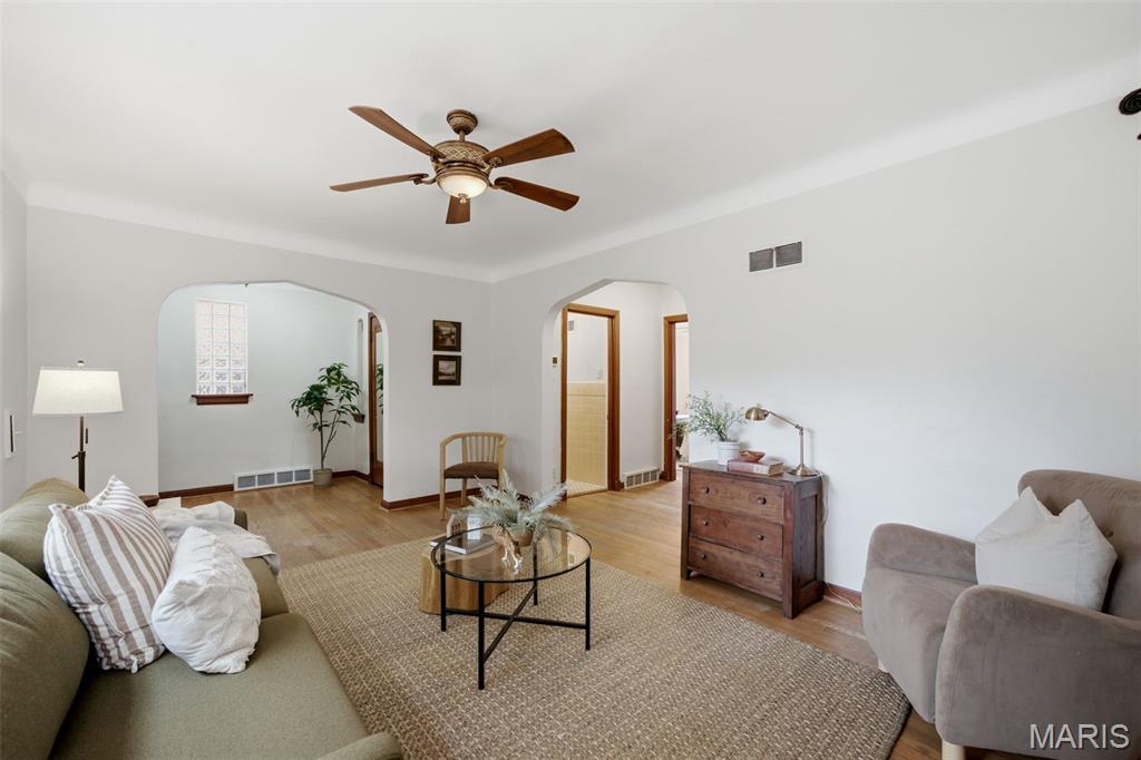 6528 Pernod Avenue Property Photo 9