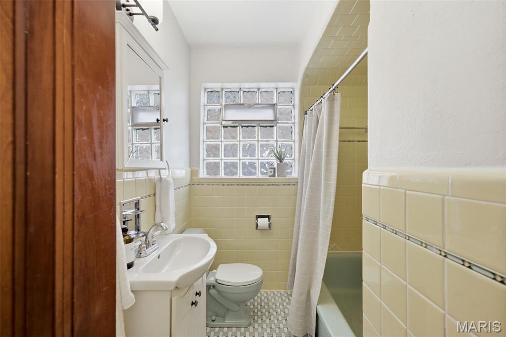 6528 Pernod Avenue Property Photo 11