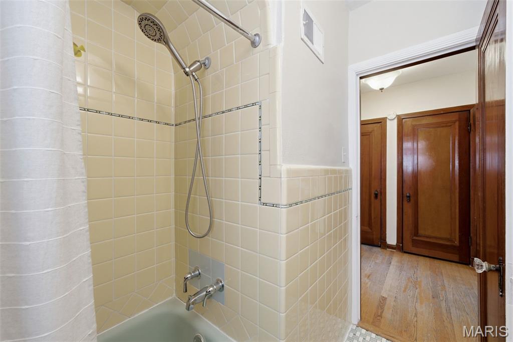 6528 Pernod Avenue Property Photo 12