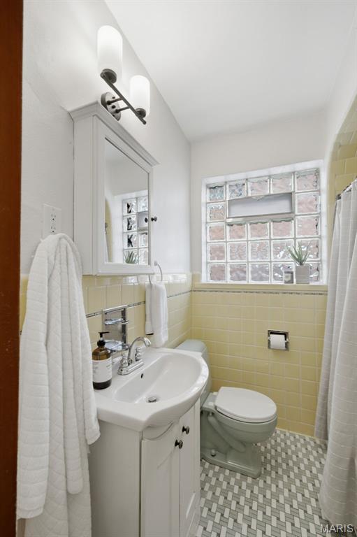 6528 Pernod Avenue Property Photo 13
