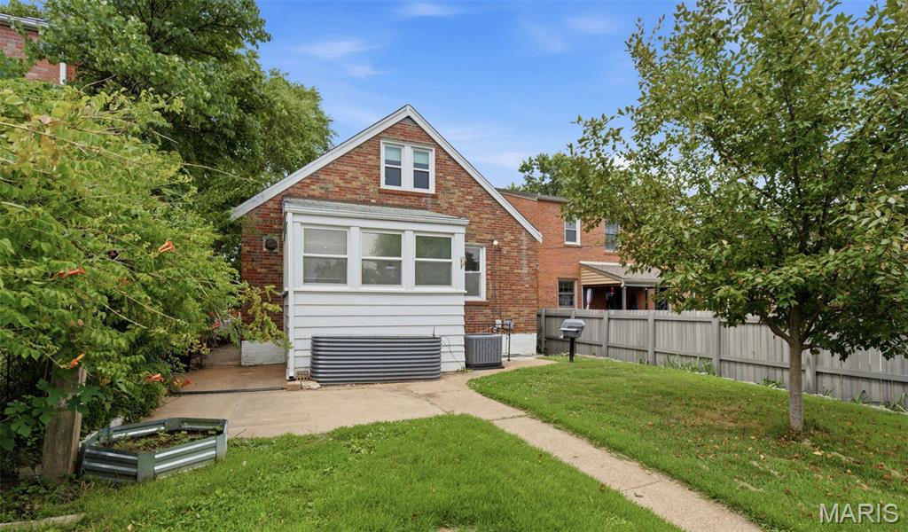 6528 Pernod Avenue Property Photo 36