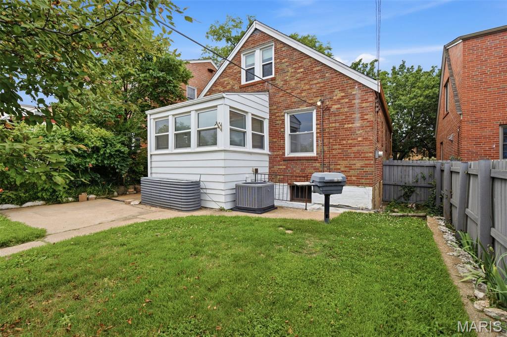 6528 Pernod Avenue Property Photo 37