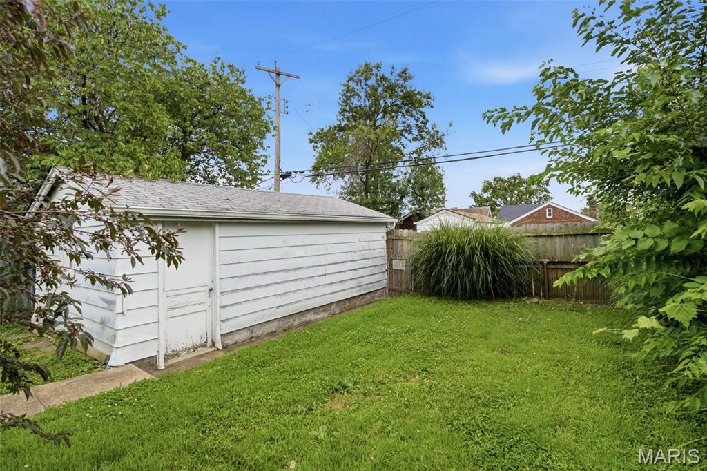 6528 Pernod Avenue Property Photo 38