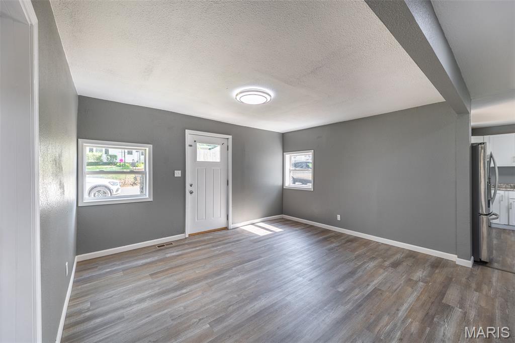 948 W Harper Street Property Photo 6