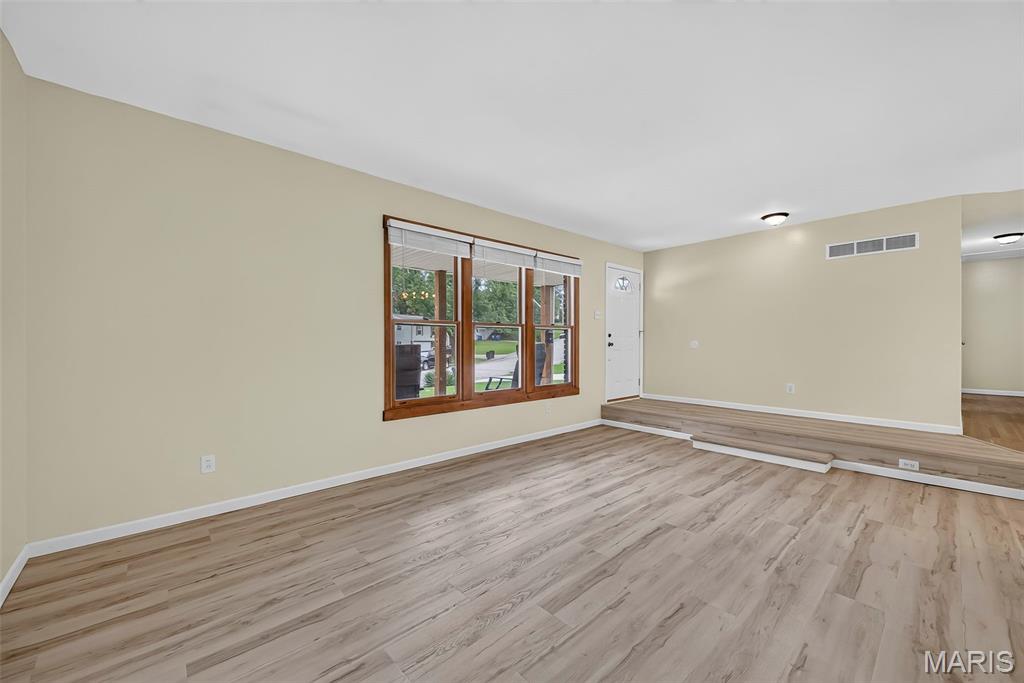 208 Meadowlark Lane Property Photo 5