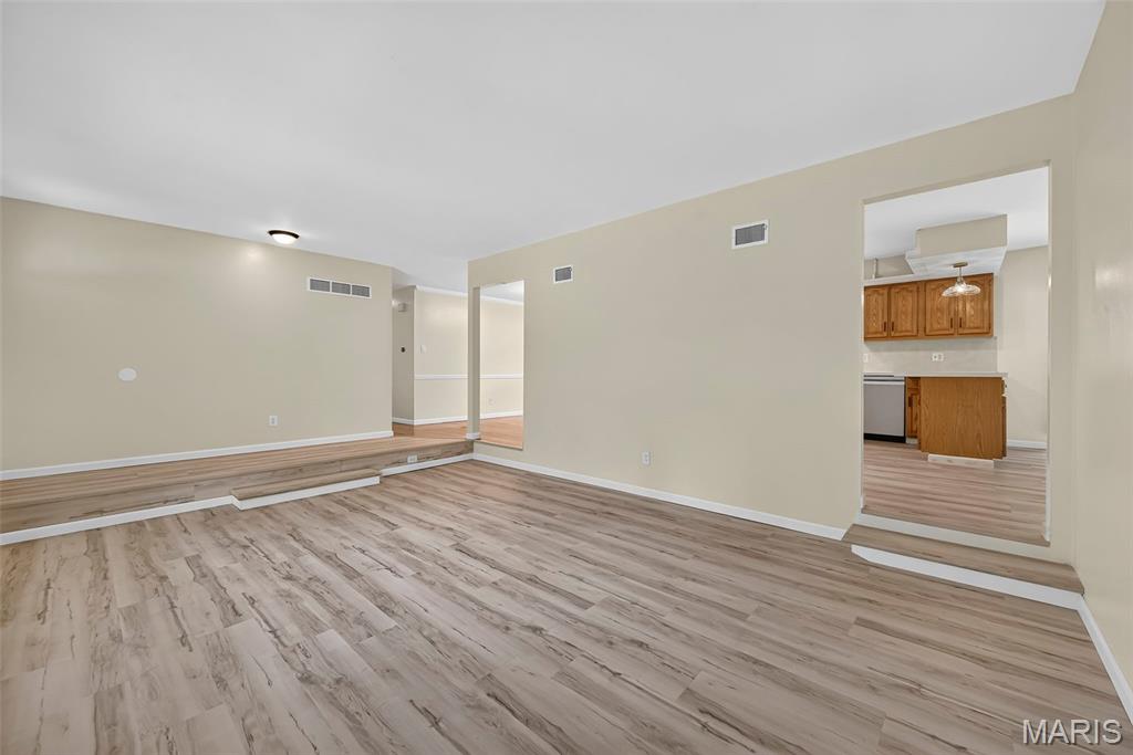 208 Meadowlark Lane Property Photo 8