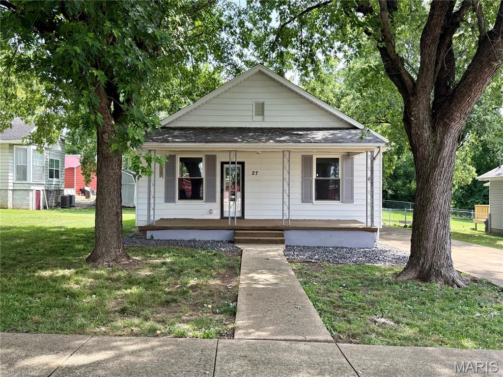 27 Houser Street Property Photo 1