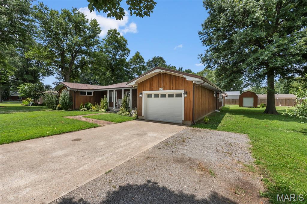 416 S Cooter Road Property Photo 3