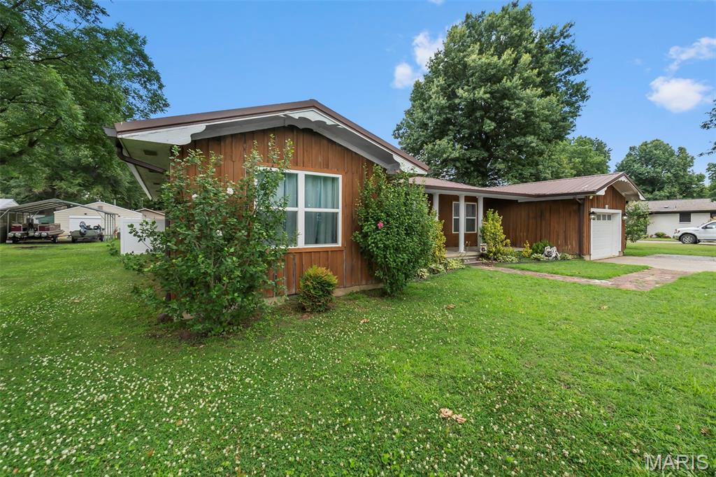 416 S Cooter Road Property Photo 4