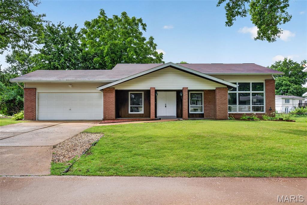 7323 Cartwheel Lane Property Photo 1