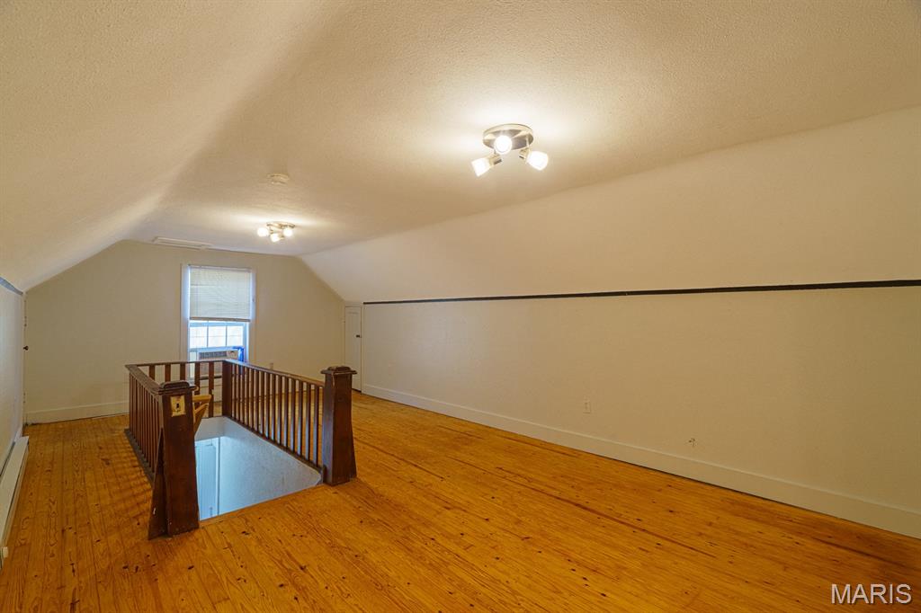 709 E 10th Street Property Photo 38