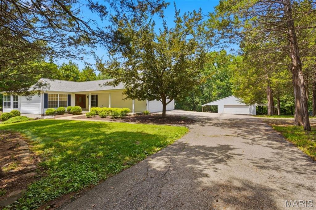 2631 S Mangan Road Property Photo 5