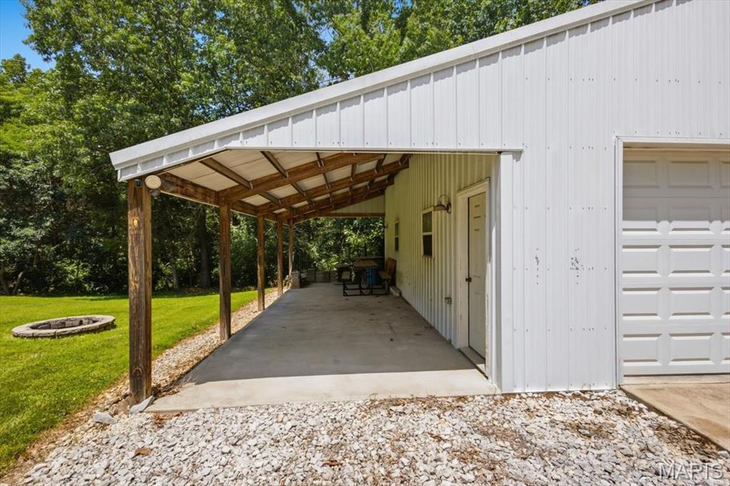 2631 S Mangan Road Property Photo 21