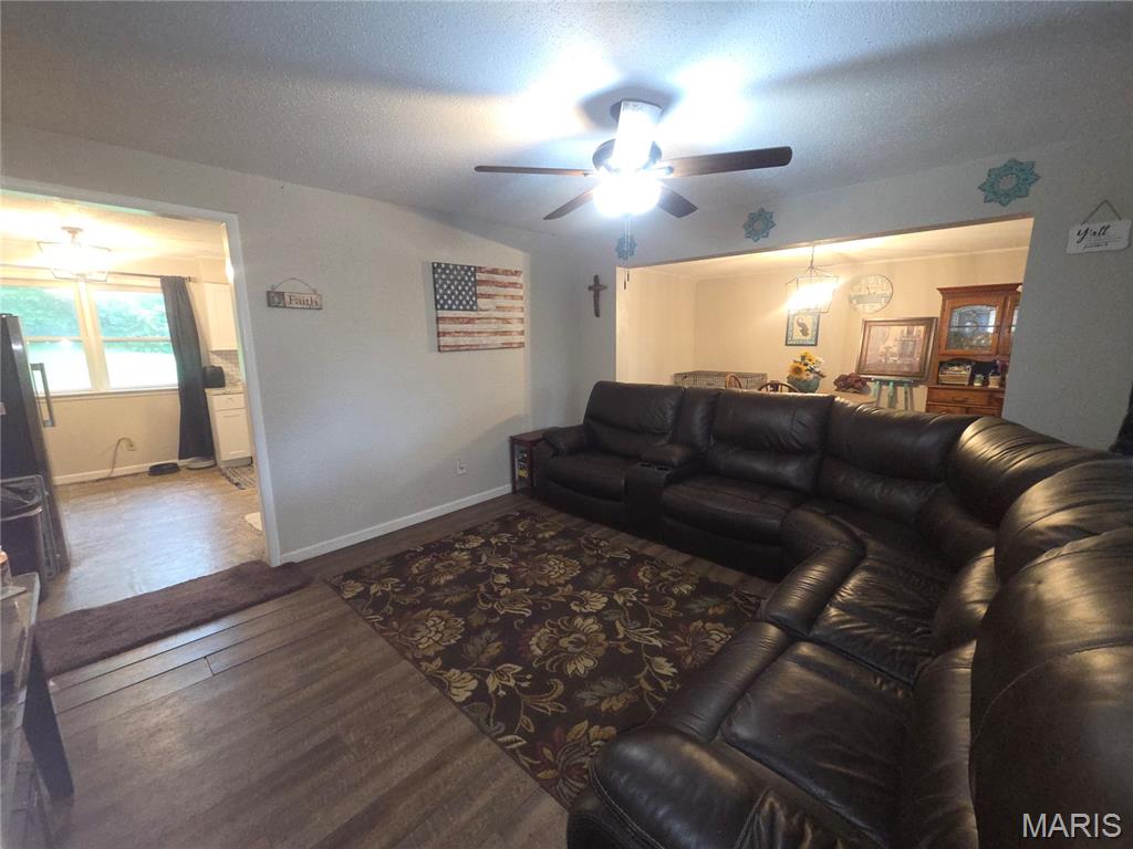 26040738 Property Photo 3