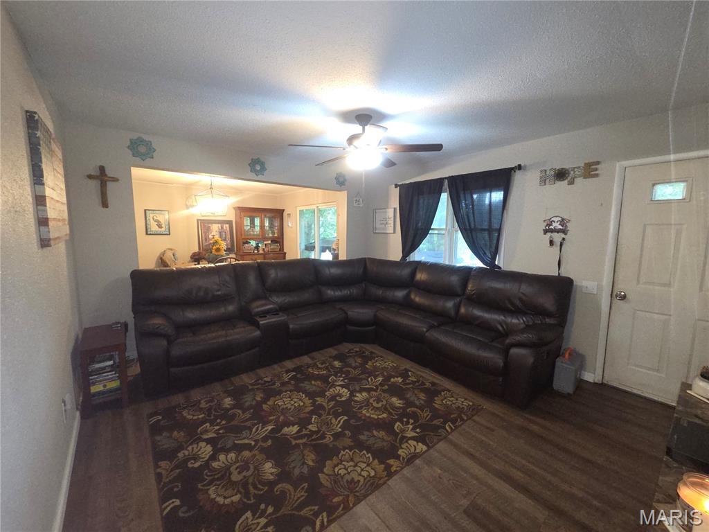 26040738 Property Photo 4
