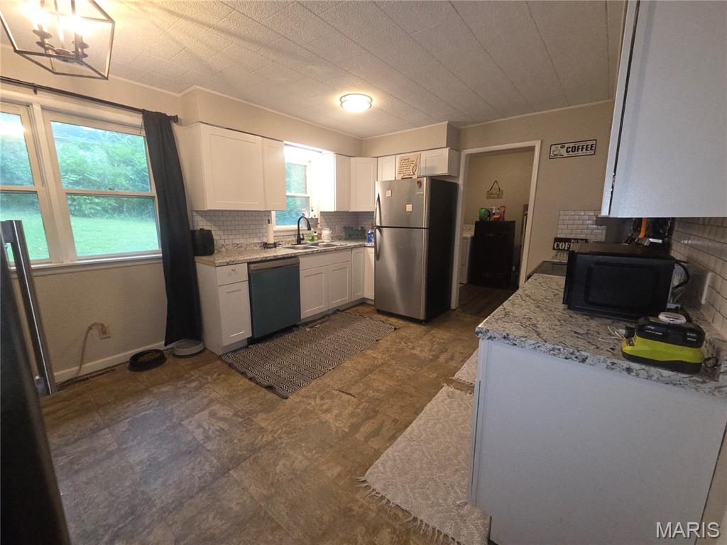 26040738 Property Photo 5