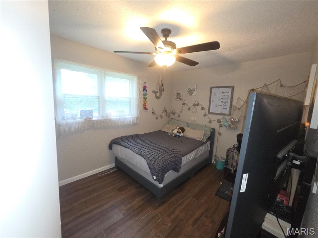 26040738 Property Photo 14