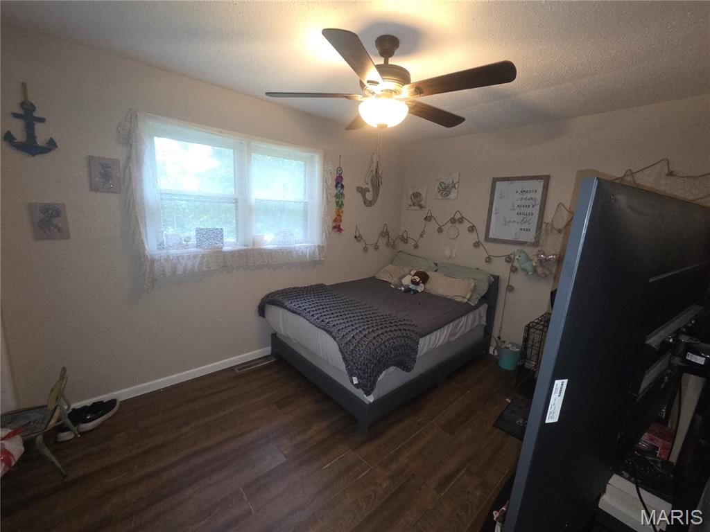 26040738 Property Photo 15