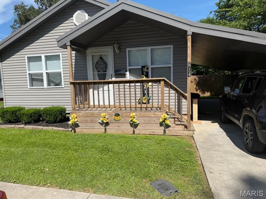 814 N Catalpa Street Property Photo 1