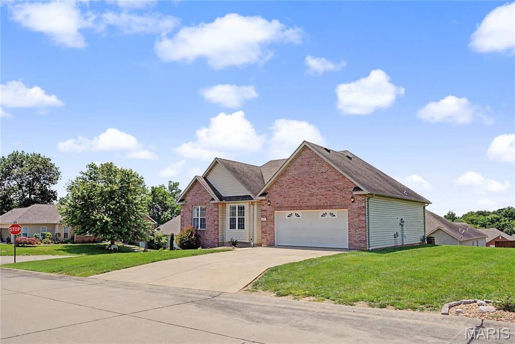 4917 Newberry Court Property Photo 3