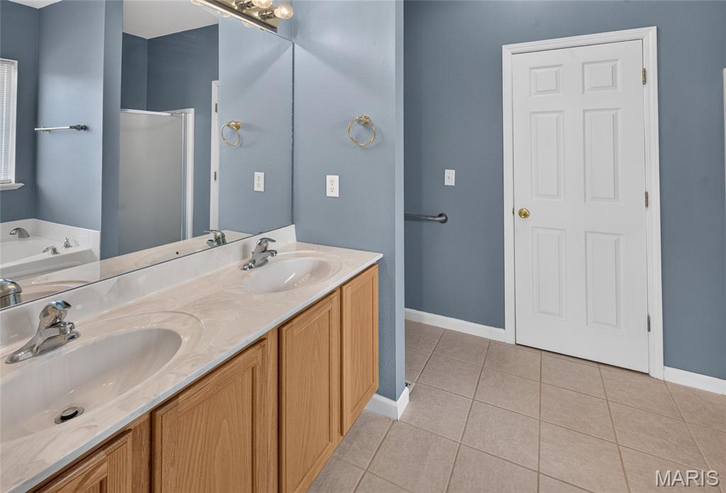 4917 Newberry Court Property Photo 17