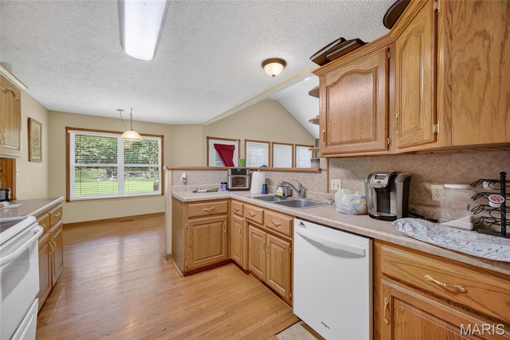 24450 Remington Lane Property Photo 23