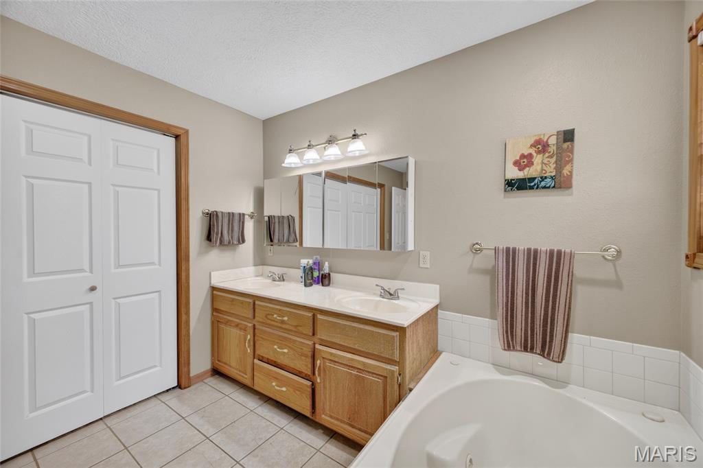 24450 Remington Lane Property Photo 28