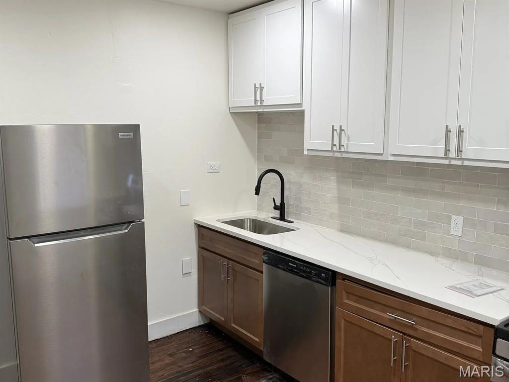 3832 Iowa Avenue Property Photo 1
