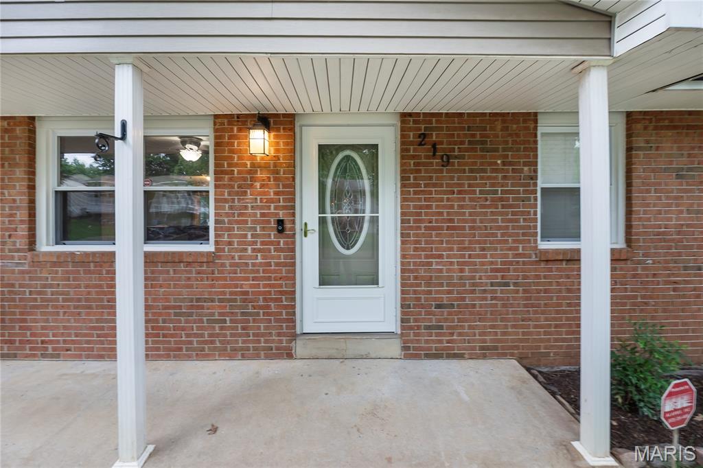 219 Hillvale Street Property Photo 2