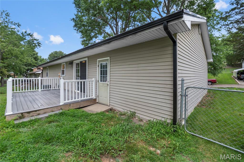 219 Hillvale Street Property Photo 4