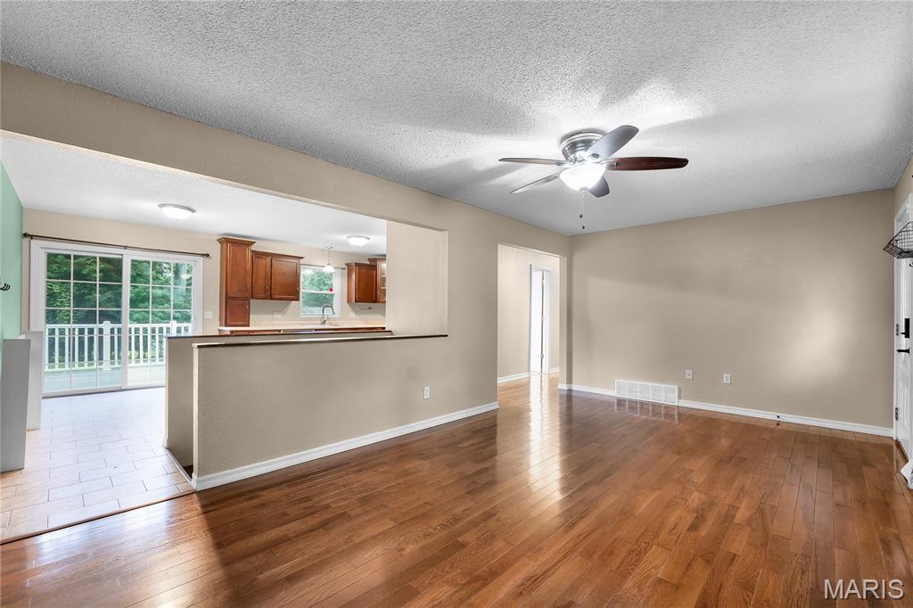 219 Hillvale Street Property Photo 8
