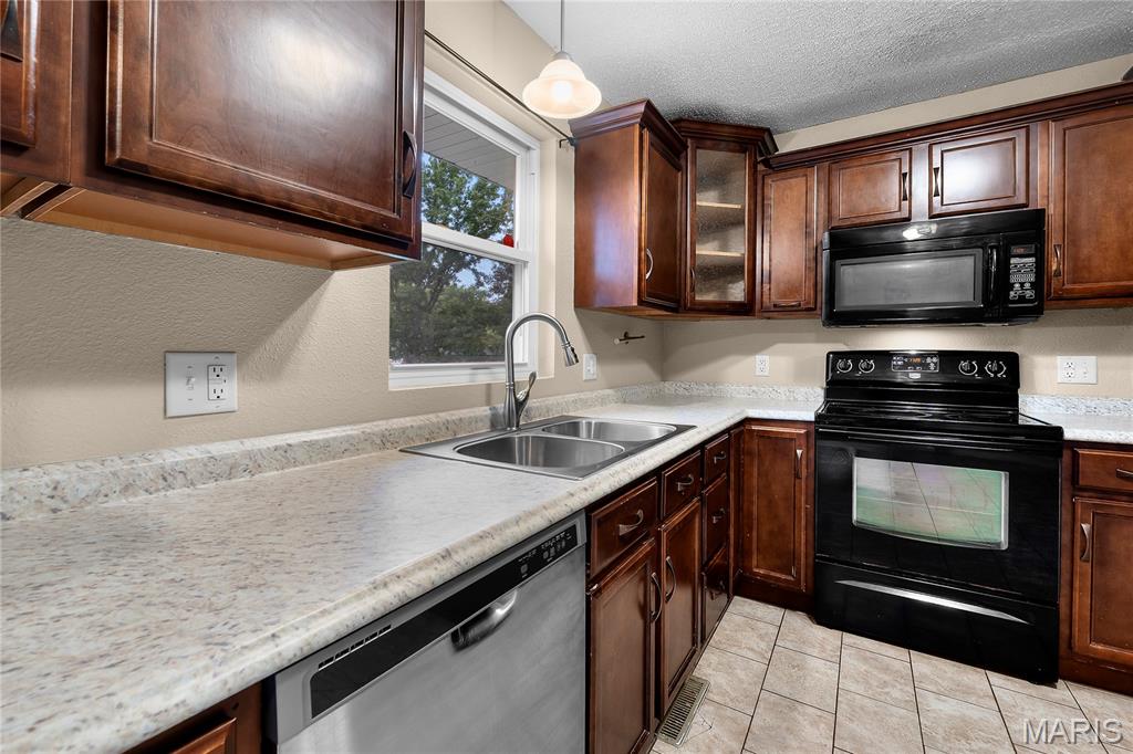 219 Hillvale Street Property Photo 11