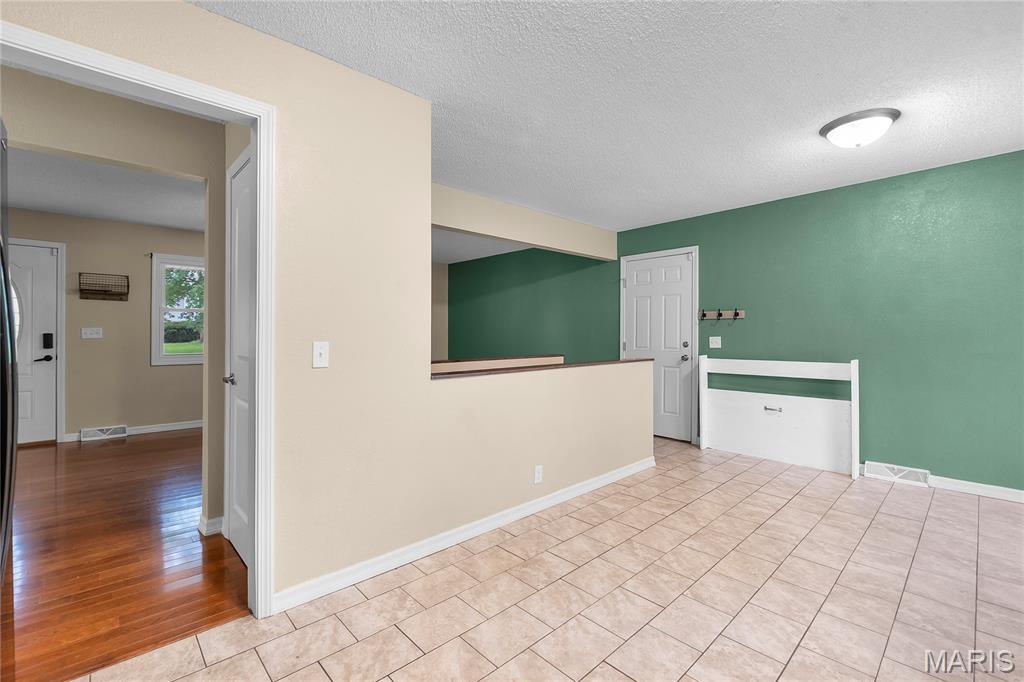 219 Hillvale Street Property Photo 13