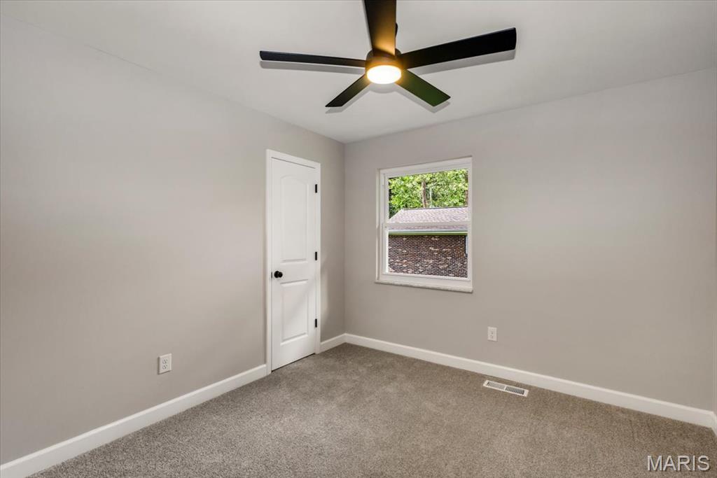 1040 Bridgeport Drive Property Photo 28