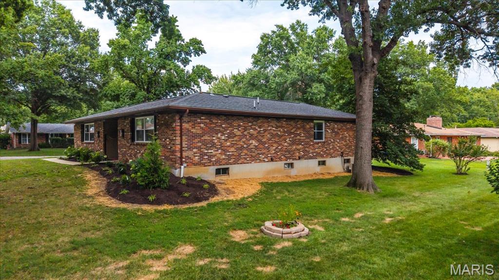 1040 Bridgeport Drive Property Photo 43