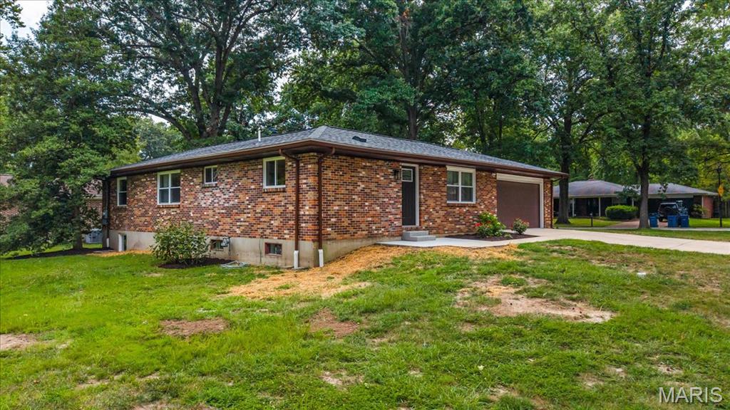 1040 Bridgeport Drive Property Photo 44