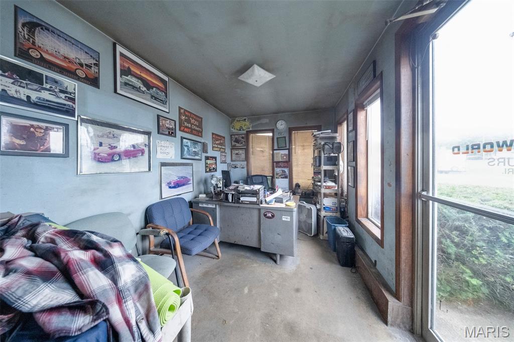 305 W Scenic Rivers Boulevard Property Photo 8