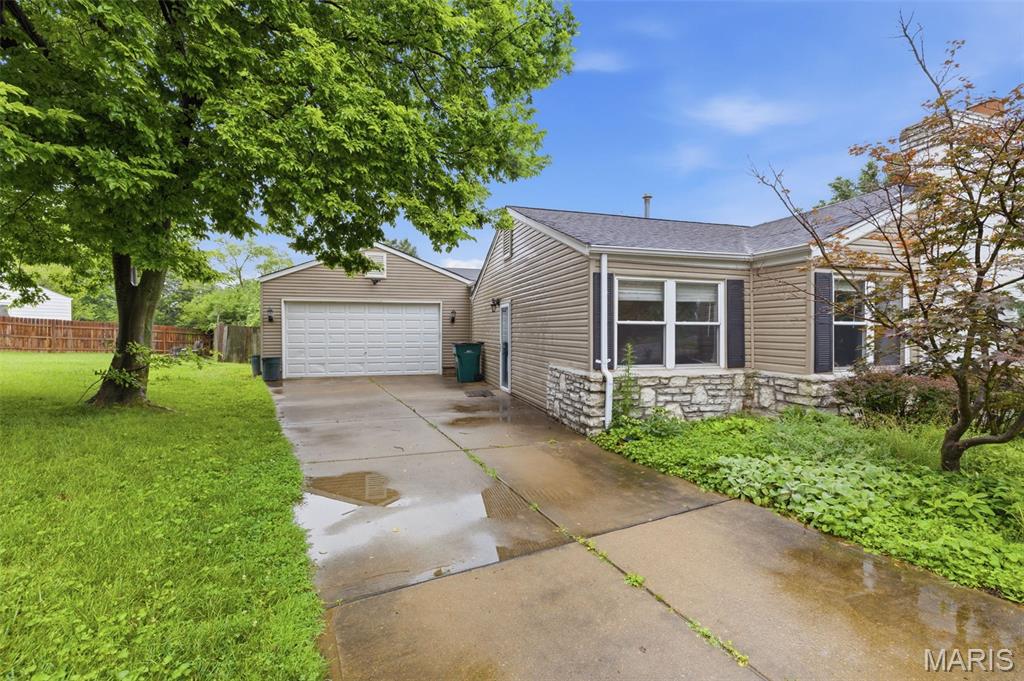 1444 Ronald Drive Property Photo 4