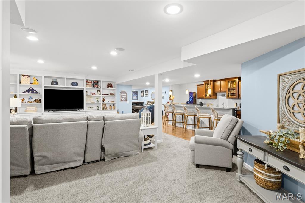 418 Fox Lair Drive Property Photo 32