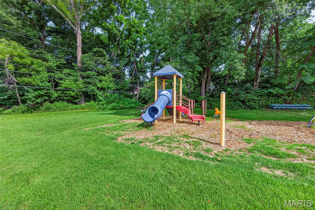 13247 Delft Drive Property Photo 4
