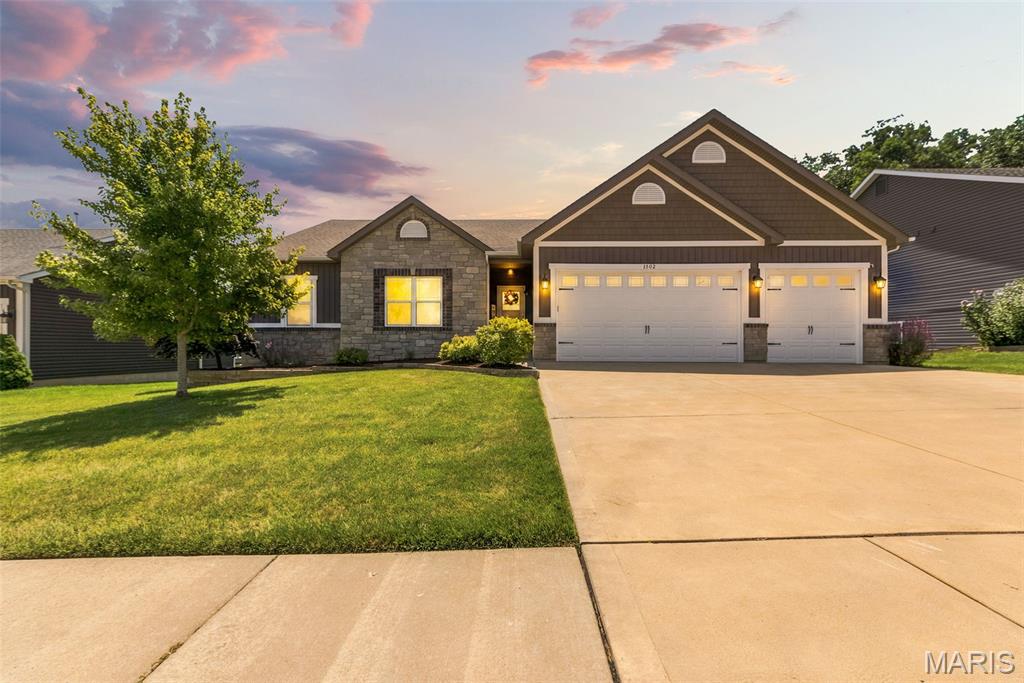 1802 Barclay Trail Drive