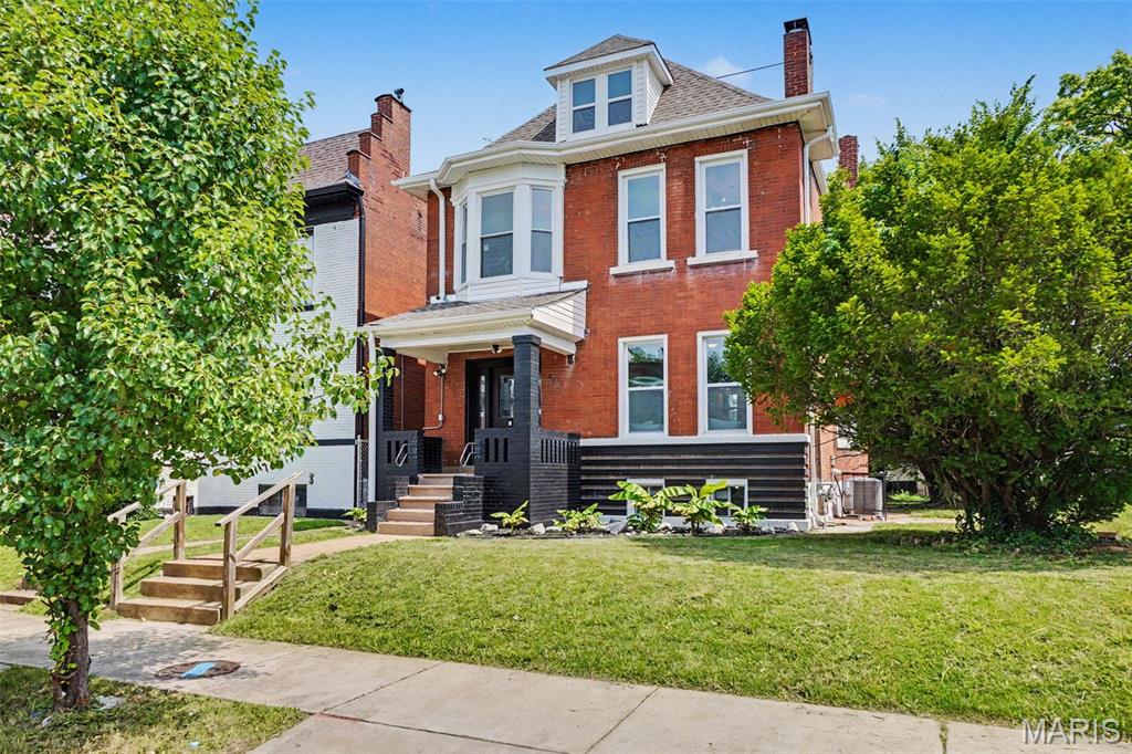 3911 Sullivan Avenue Property Photo 2
