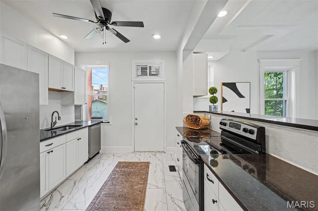 3911 Sullivan Avenue Property Photo 15